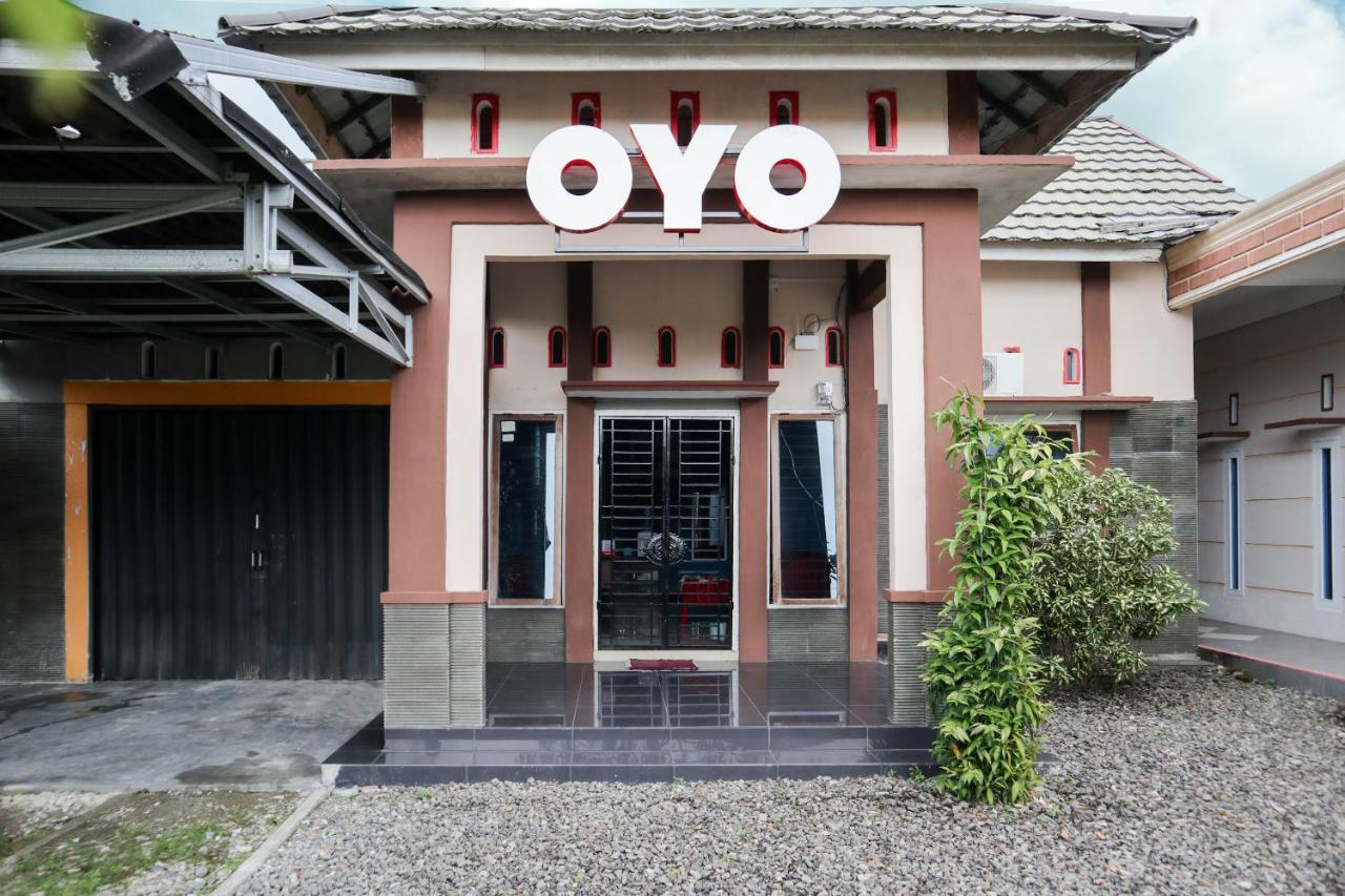 Oyo 2202 Delima Guest House Syariah بادانج المظهر الخارجي الصورة