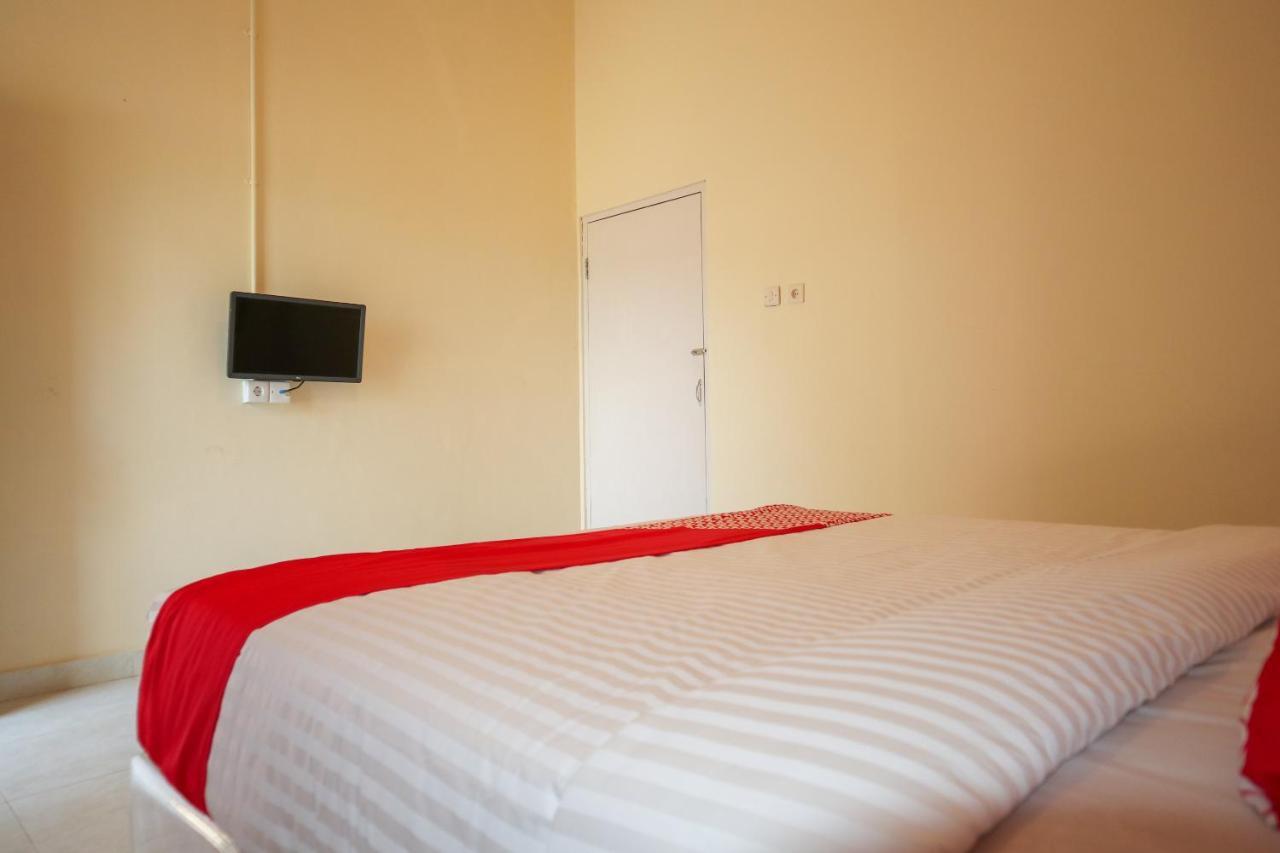 Oyo 2202 Delima Guest House Syariah بادانج المظهر الخارجي الصورة